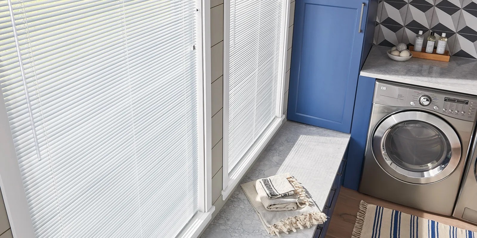 Aluminum blinds | Floor to Ceiling Steamway