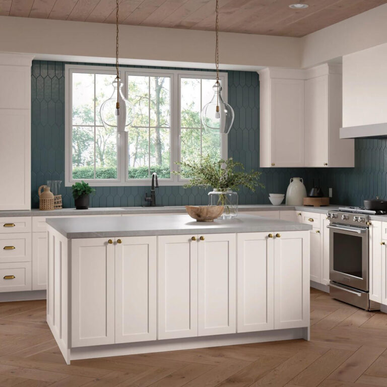 Mantra Omni Snow white kitchen cabinetry